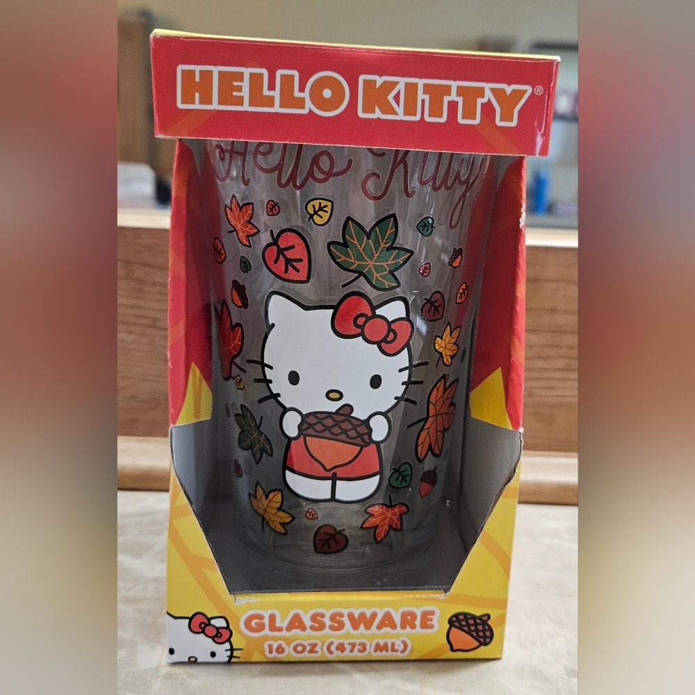 Hello Kitty Fall glass cup 16oz